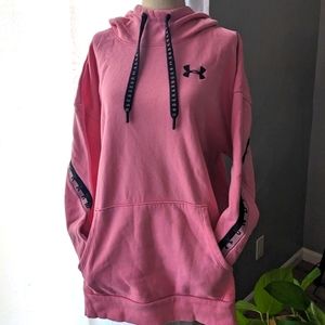 Under Armour Pink Sweat shirt
